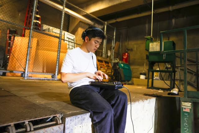 Jae Yoon (Jamie) Lim profile left